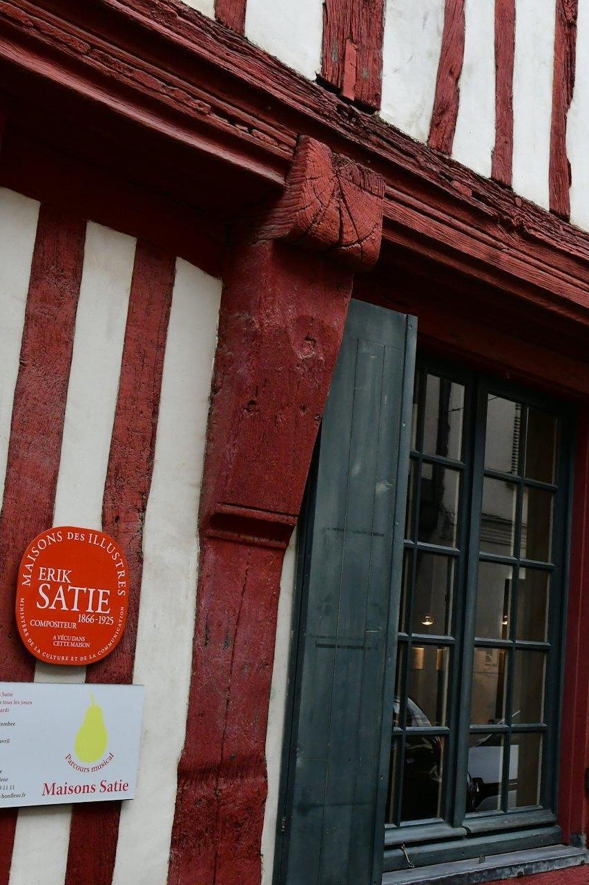 Les Maisons Satie